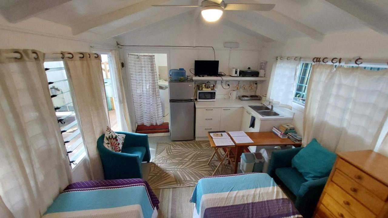 Are Tamareni 2Br Beach Cottage Or River Studio Avarua Bagian luar foto