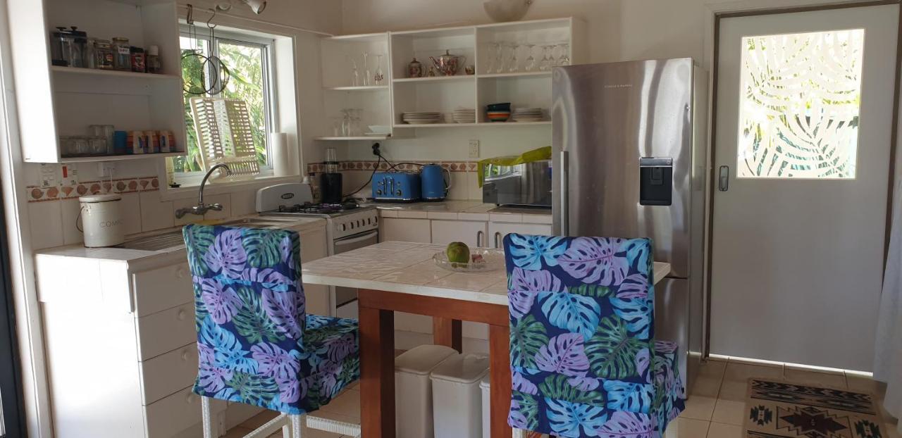 Are Tamareni 2Br Beach Cottage Or River Studio Avarua Ruang foto