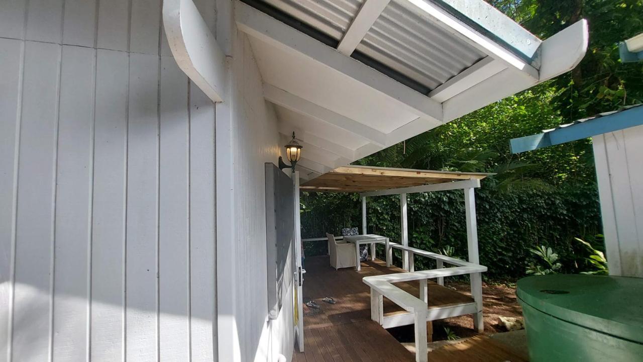 Are Tamareni 2Br Beach Cottage Or River Studio Avarua Bagian luar foto