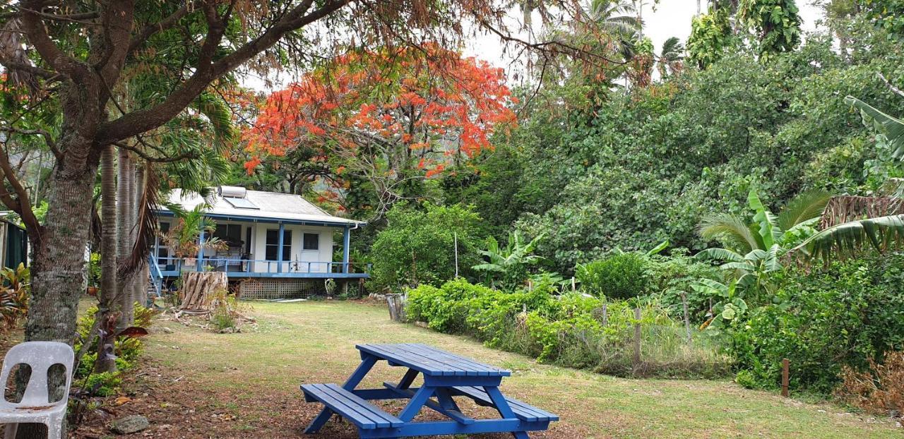 Are Tamareni 2Br Beach Cottage Or River Studio Avarua Bagian luar foto